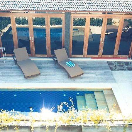 Gili Palms Villas Джили Трауанган Екстериор снимка