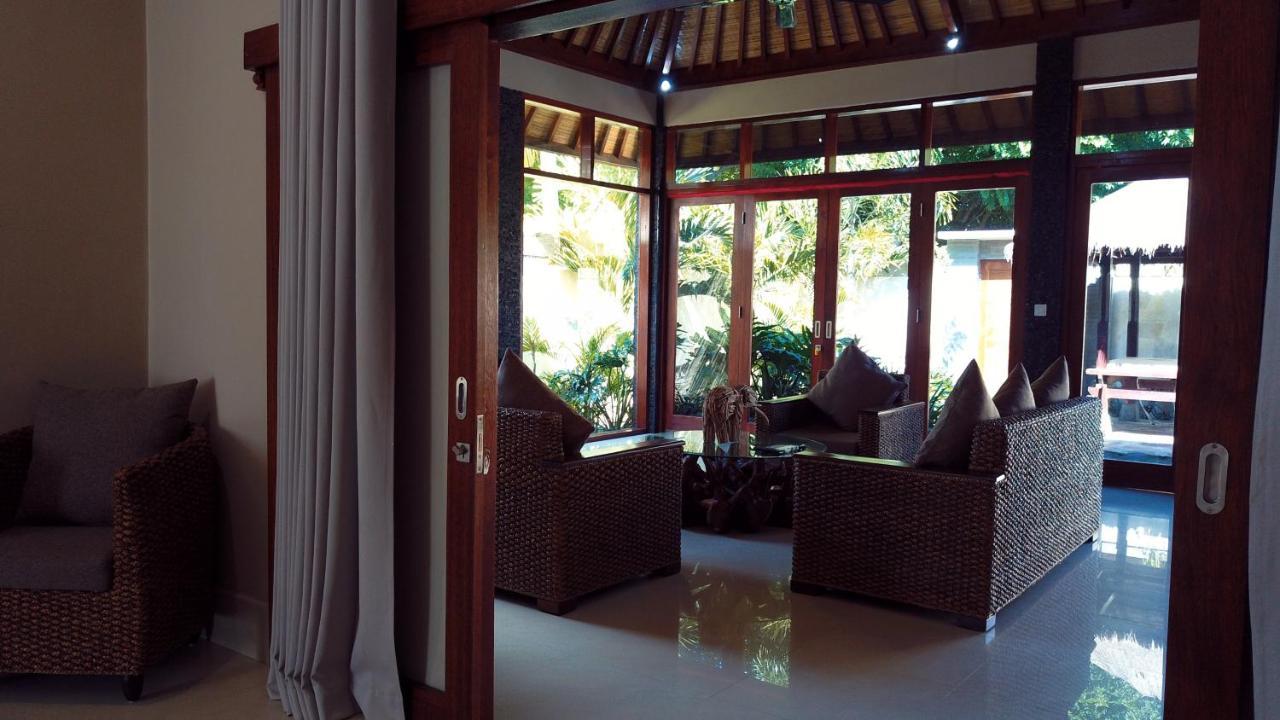 Gili Palms Villas Джили Трауанган Екстериор снимка