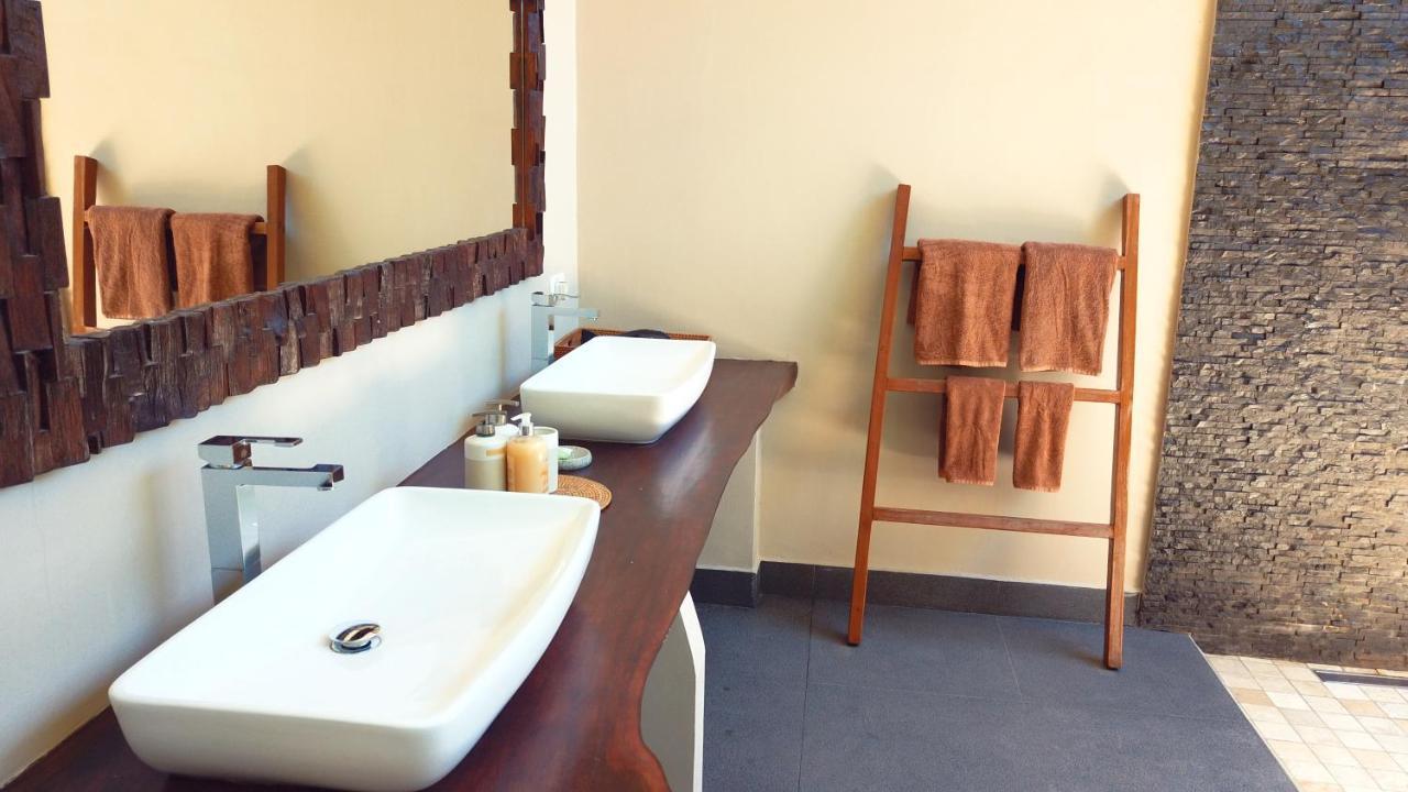 Gili Palms Villas Джили Трауанган Екстериор снимка