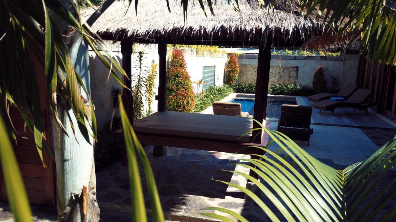 Gili Palms Villas Джили Трауанган Екстериор снимка