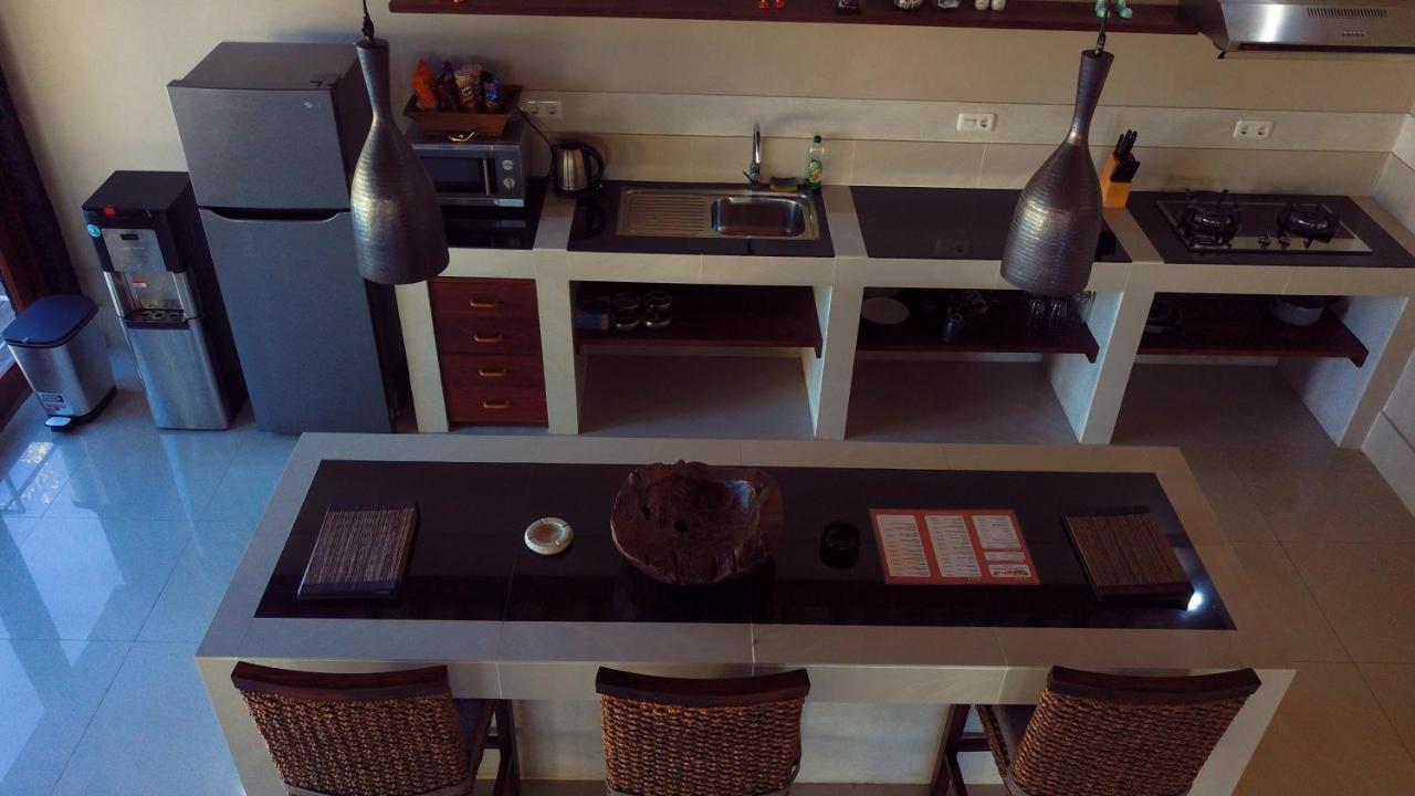 Gili Palms Villas Джили Трауанган Екстериор снимка