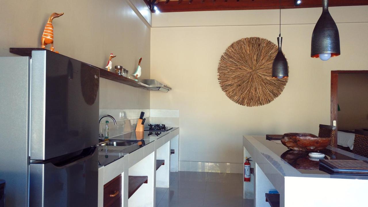 Gili Palms Villas Джили Трауанган Екстериор снимка