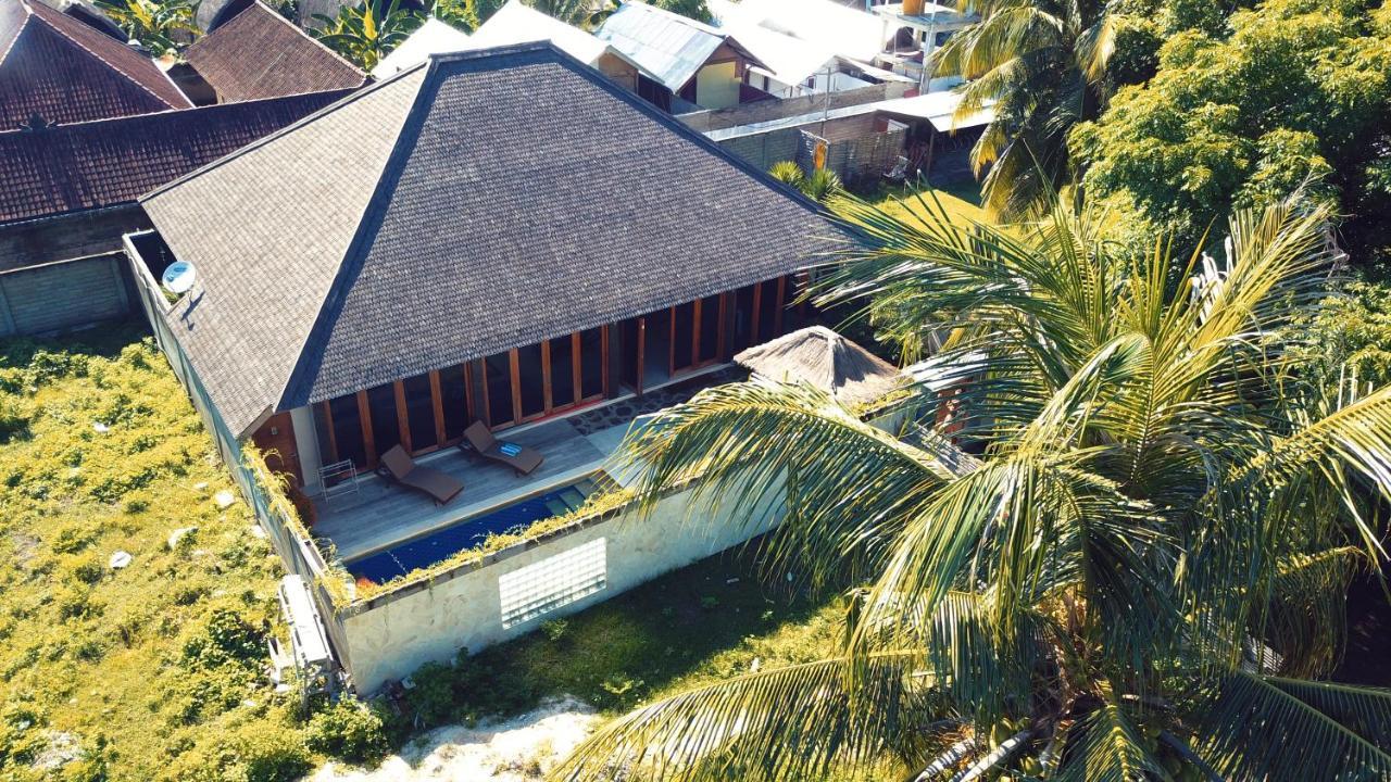 Gili Palms Villas Джили Трауанган Екстериор снимка